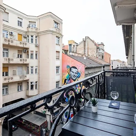 Super - Balcony - Luxy Apartmán Budapešť