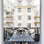 Super - Balcony - Luxy Budapeste