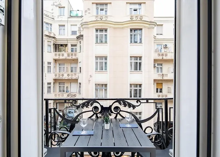 Super - Balcony - Luxy Budapest