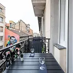 Super - Balcony - Luxy Lägenhet
