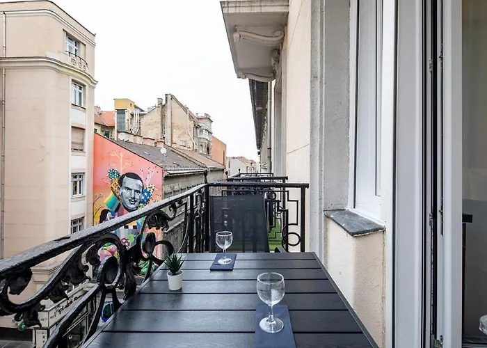 Super - Balcony - Luxy 公寓